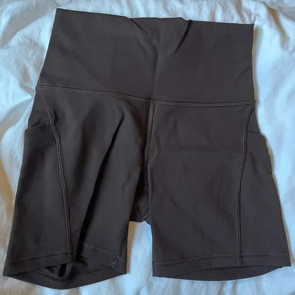 lululemon Women's size 6 High waisted 6” Wunder Train Espresso Bike Shorts - Picture 2 of 6